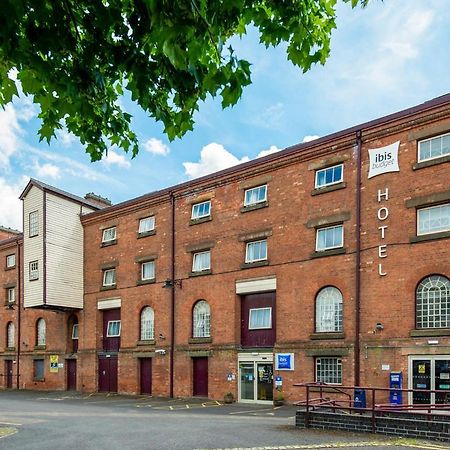 Go2 Burton Upon Trent Central Hotel Buitenkant foto